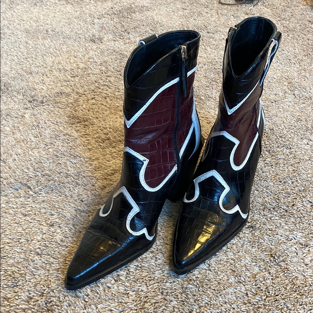 Zara Black and Red Heeled Boots with Classic Design